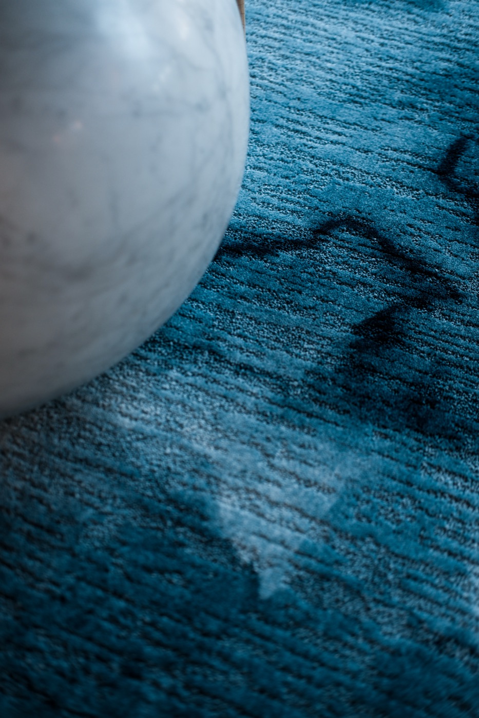 Ambiance moquette, teintes contemporaines